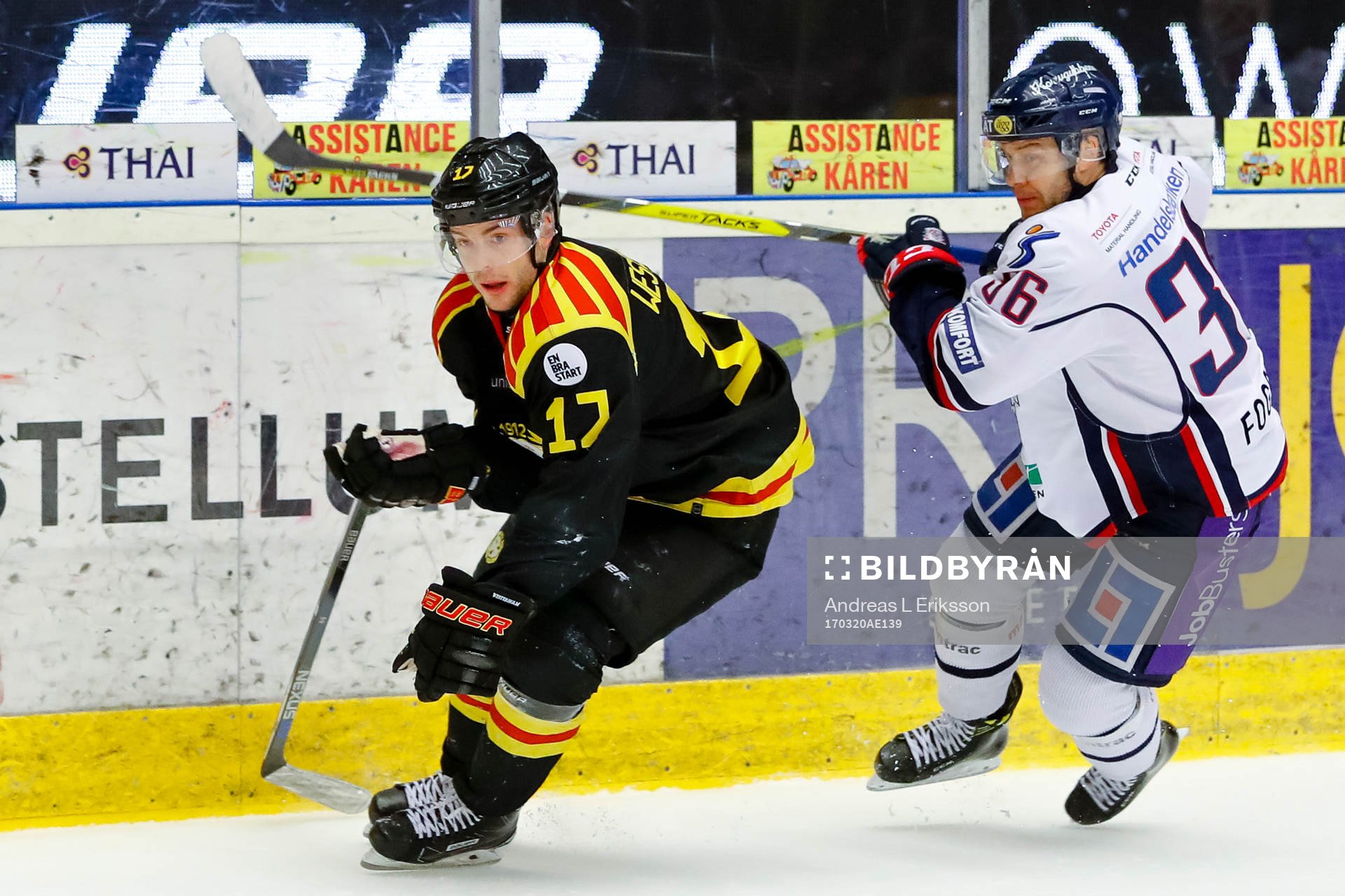 Brynäs Pathrik Westerholm och Linköpings Niklas Fogström