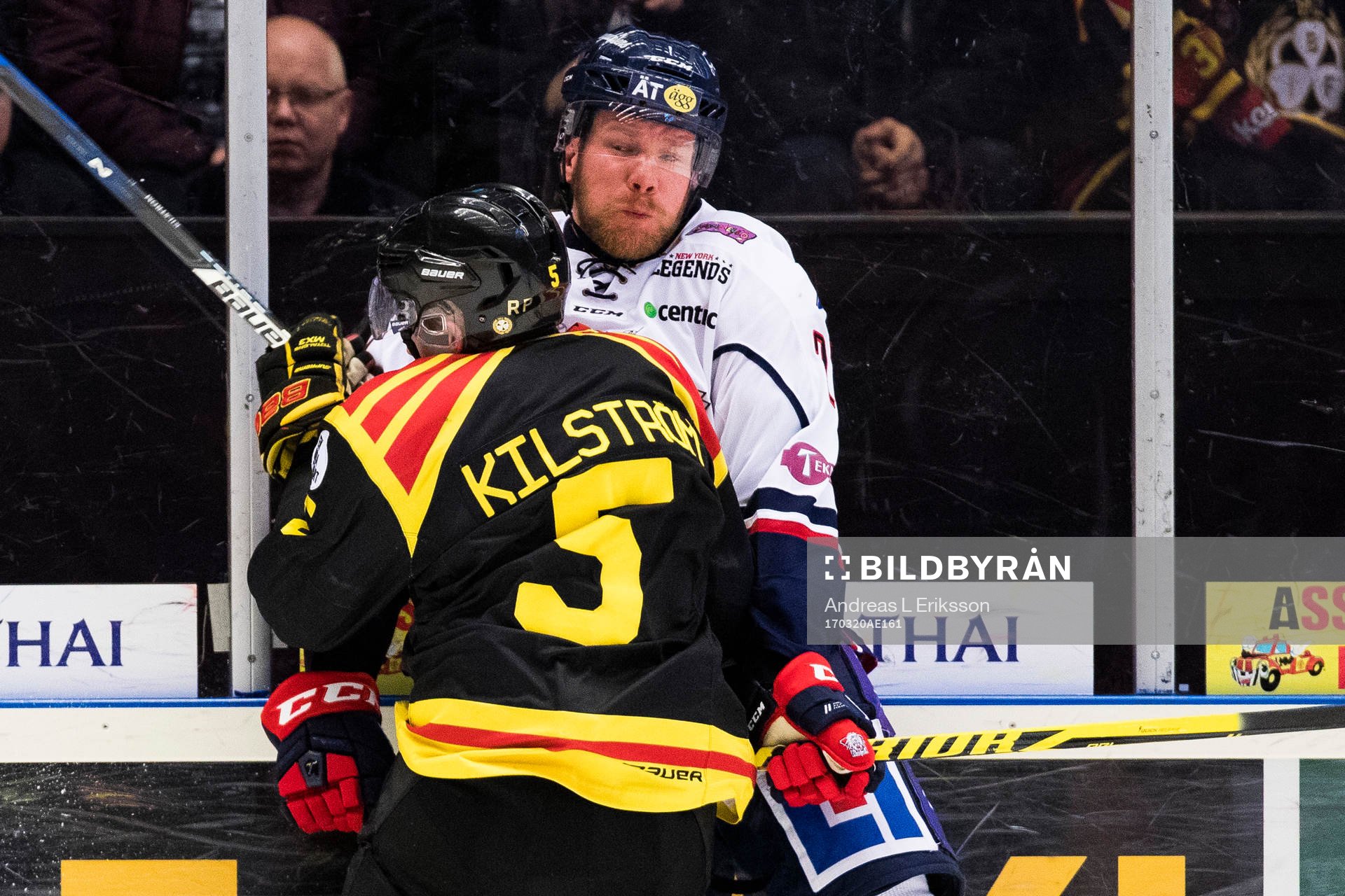 Brynäs Lukas Kilström trycker till Linköpings Marcel