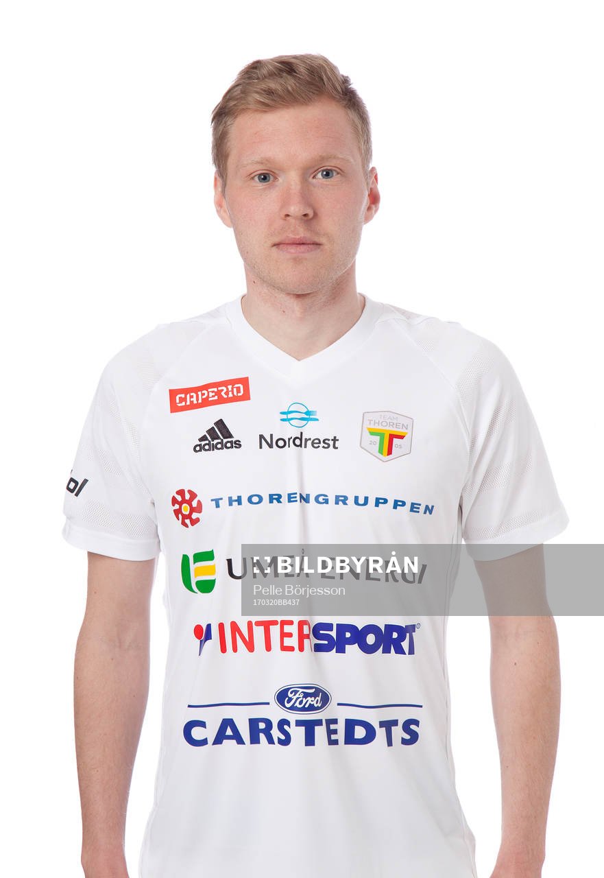 Team Thoréngruppens Fredrik Wennebro poserar för ett porträtt den 20 mars 2017 i Umeå.