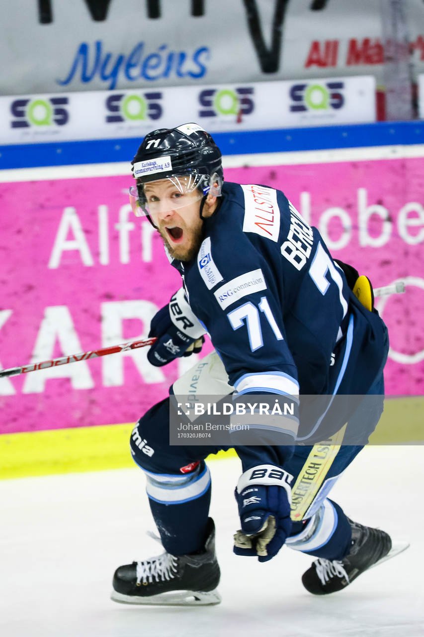 Karlskogas Carl Berglund jublar