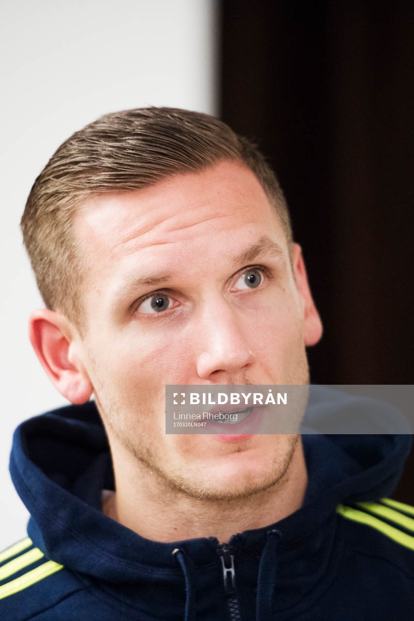 Robin Olsen