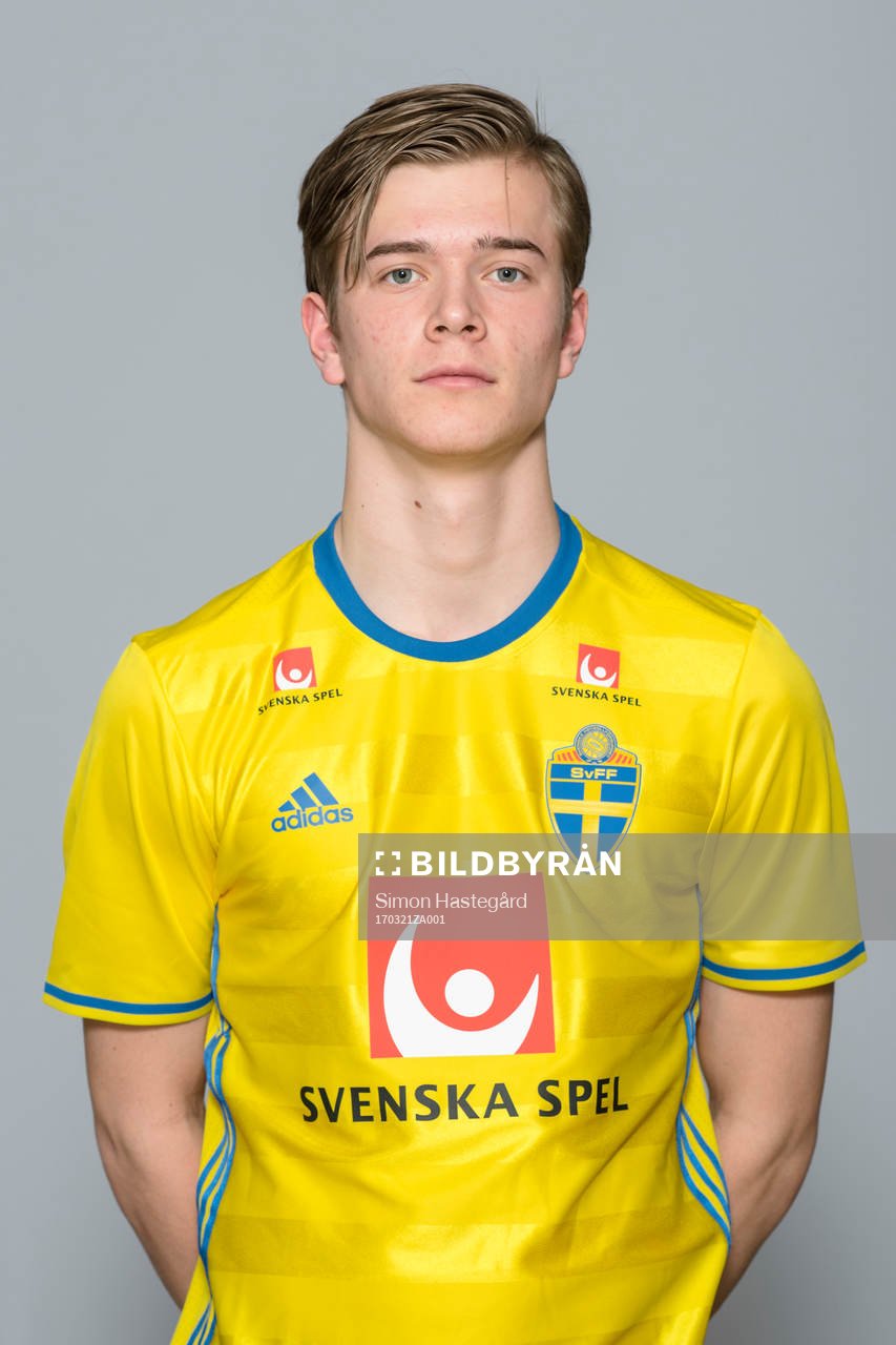 Alexander Ahl-Holmström i P18-landslaget