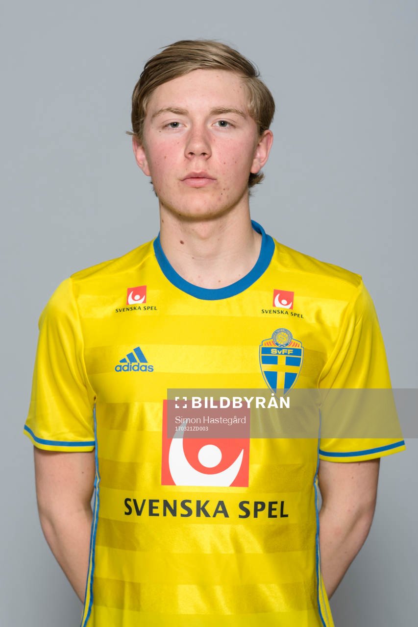 Adam Egnell i P18-landslaget poserar för ett porträtt den 21 Mars 2017 i Stockholm