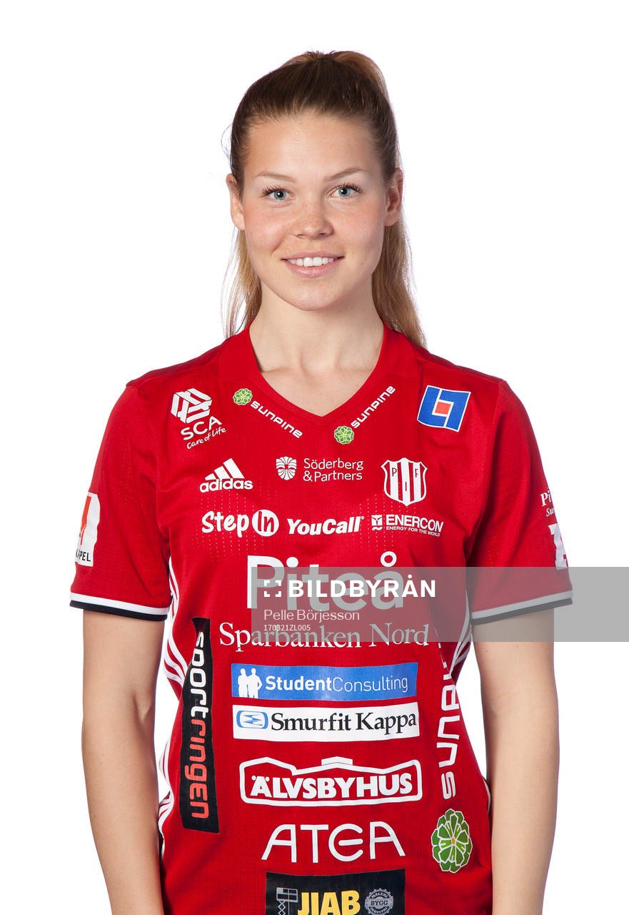 Piteås Nina Jakobsson poserar för ett porträtt den 21 mars 2017 i Piteå.