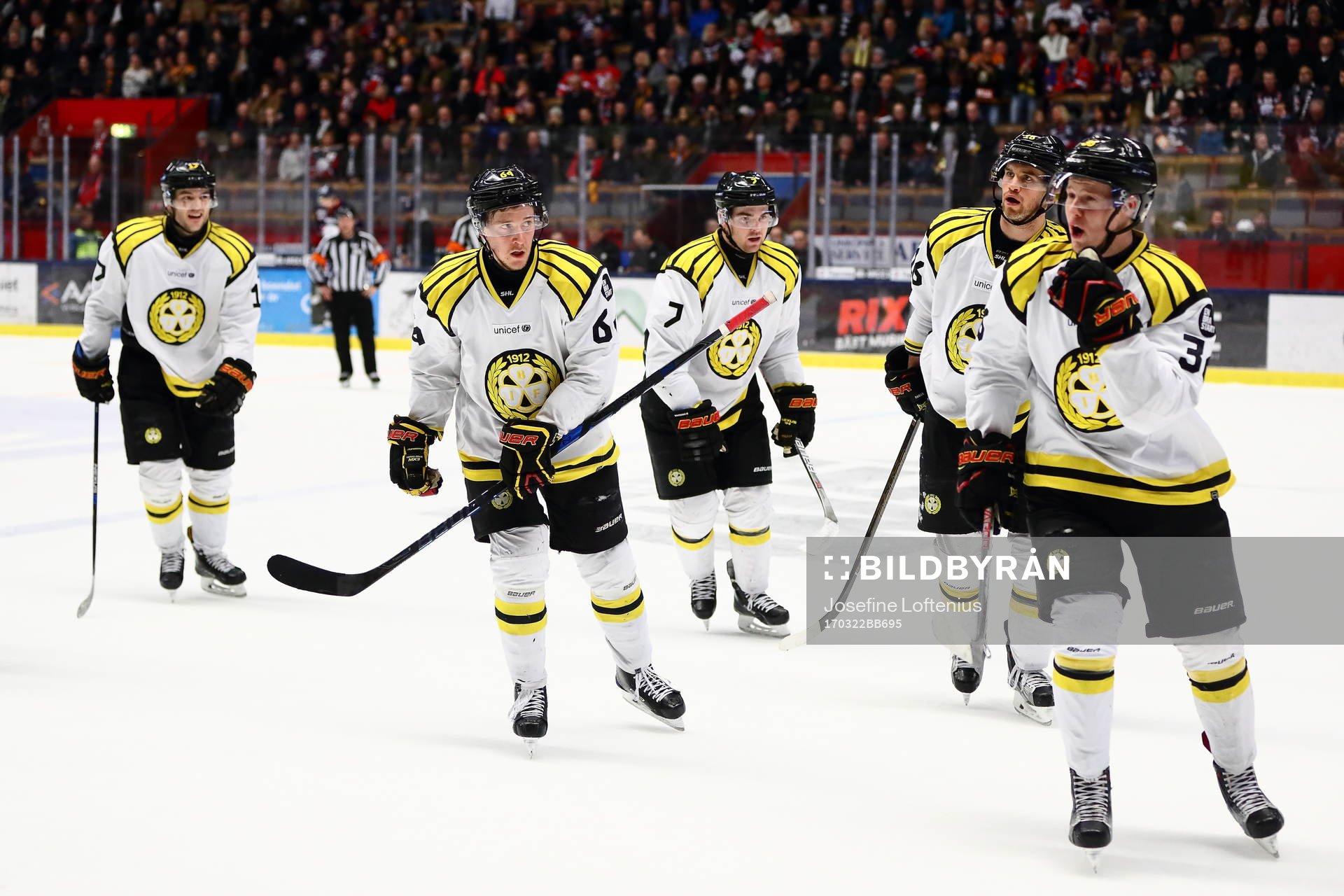 Brynäs Linus Ölund jublar