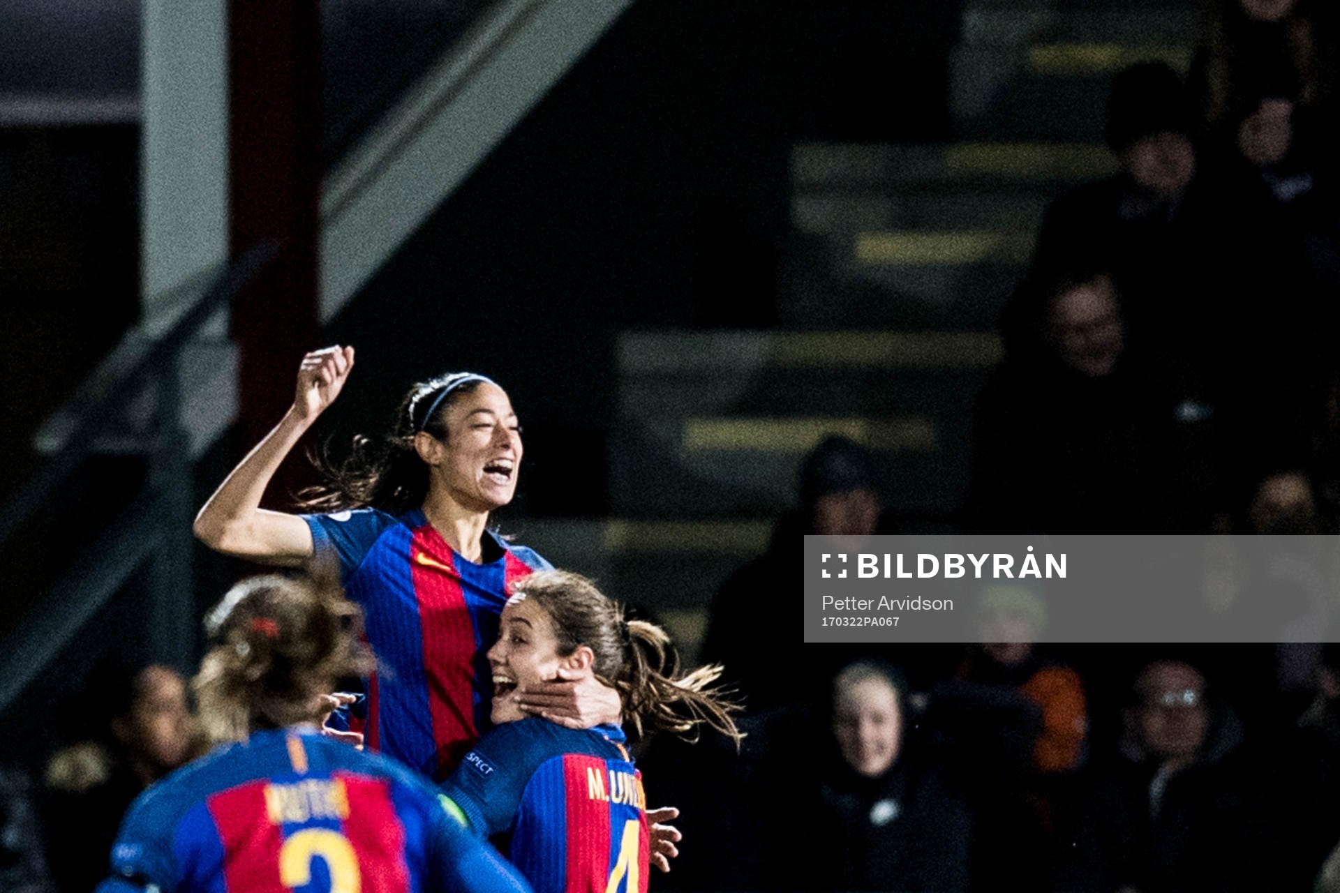 Barcelonas Leila Ouahabi jublar med Marta Unzue
