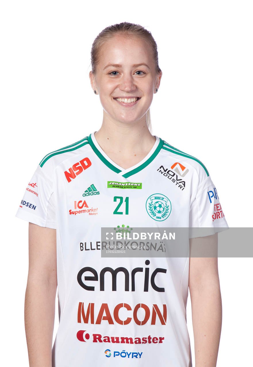 Assis Paulina Hedqvist poserar för ett porträtt den 22 mars 2017 i Risögrund.