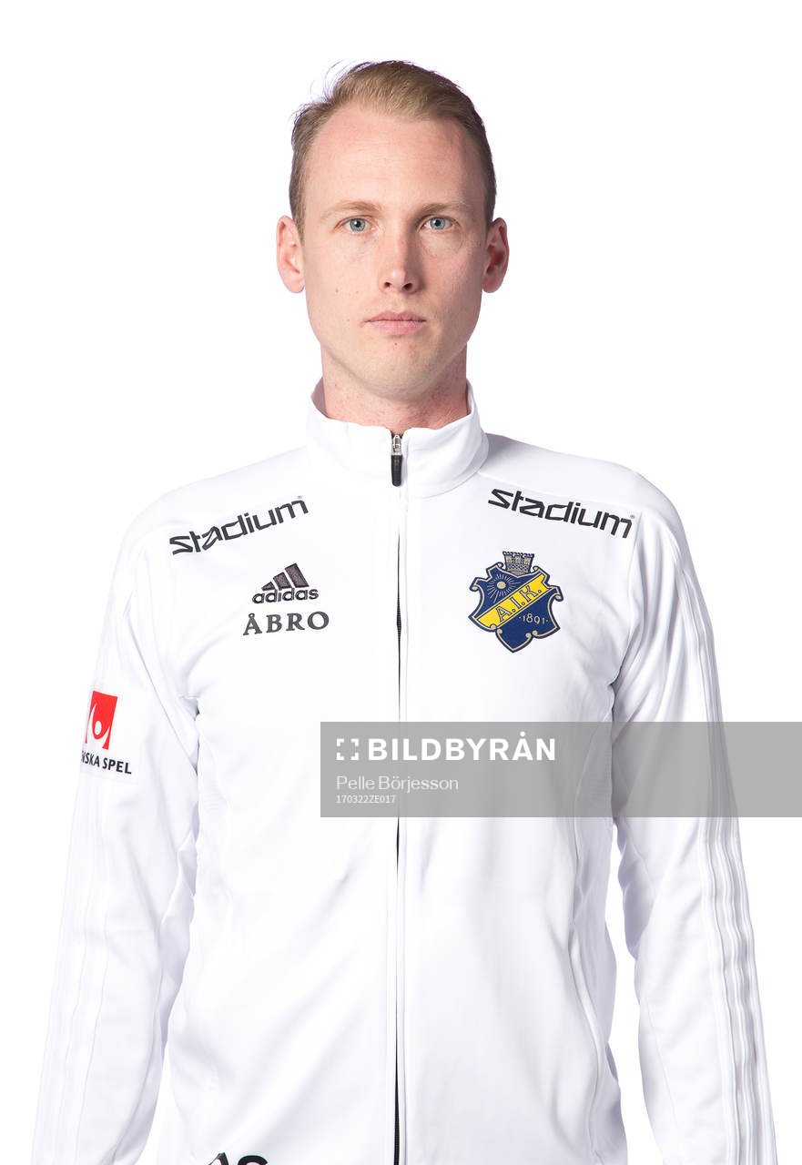 AIK:s tränare Robert Svanström poserar för ett porträtt den 22 mars 2017 i Stockholm.