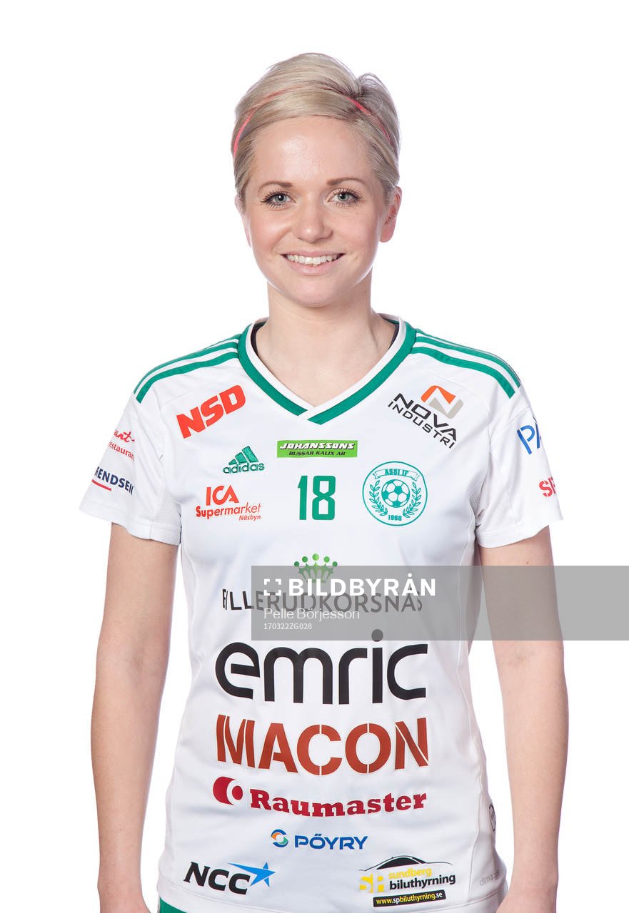 Assis Josefin Hansson poserar för ett porträtt den 22 mars 2017 i Risögrund.