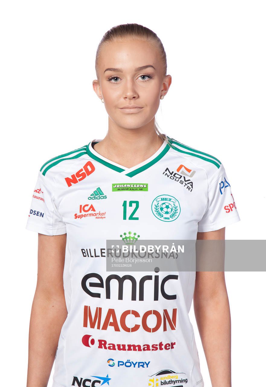 Assis Amanda Söderholm poserar för ett porträtt den 22 mars 2017 i Risögrund.