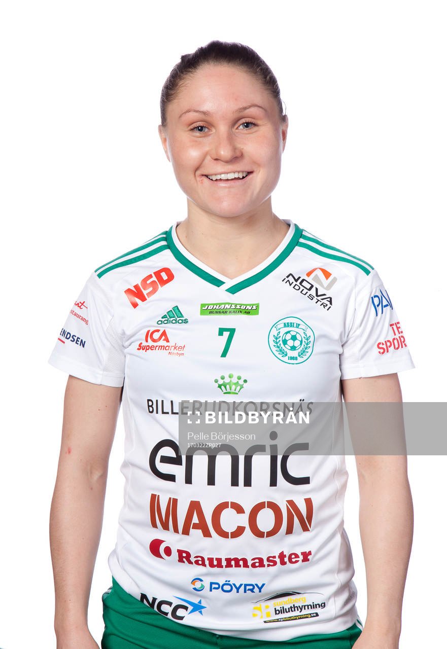Assis Johanna Andersson poserar för ett porträtt den 22 mars 2017 i Risögrund.