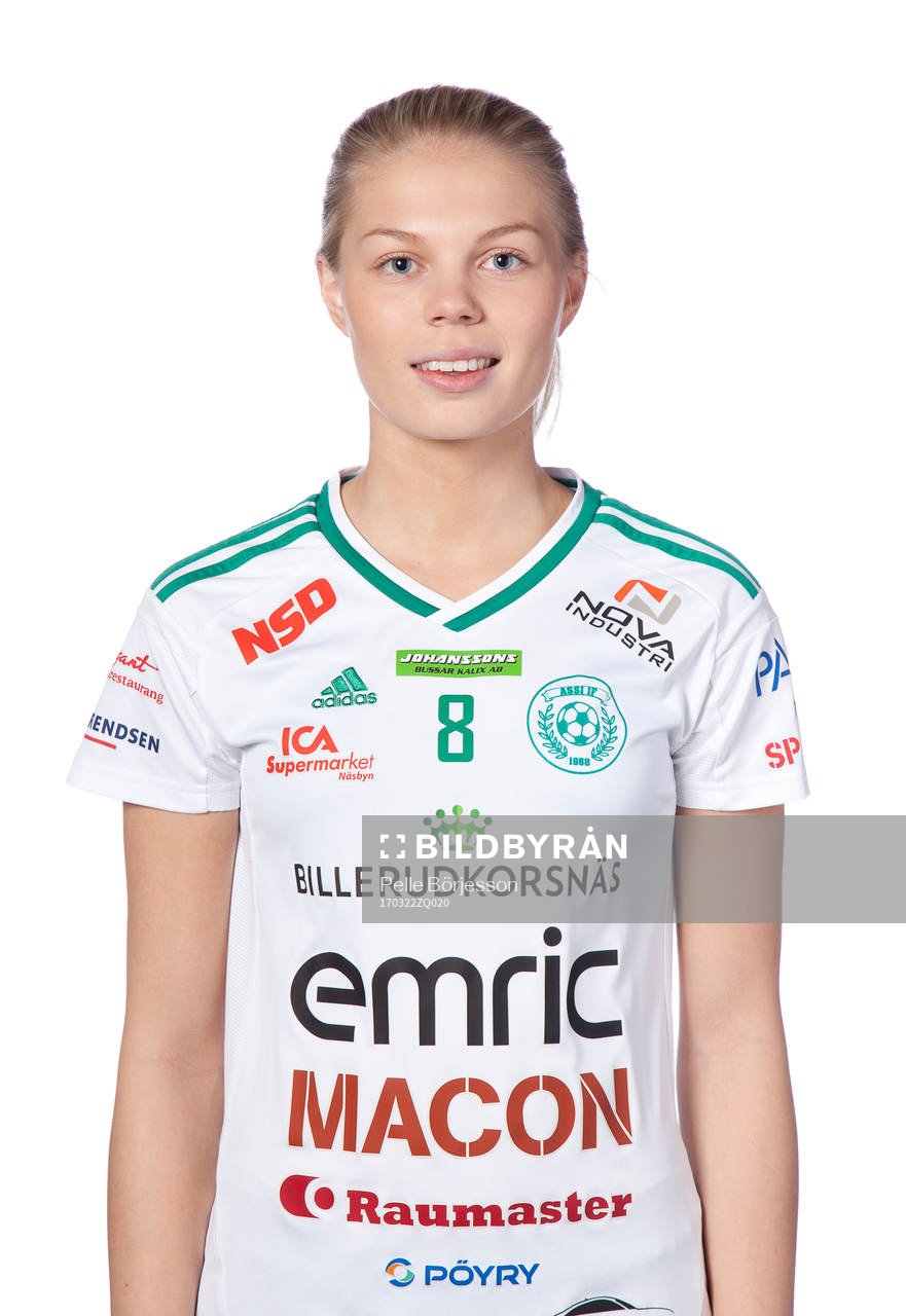 Assis Johanna Olofsson poserar för ett porträtt den 22 mars 2017 i Risögrund.
