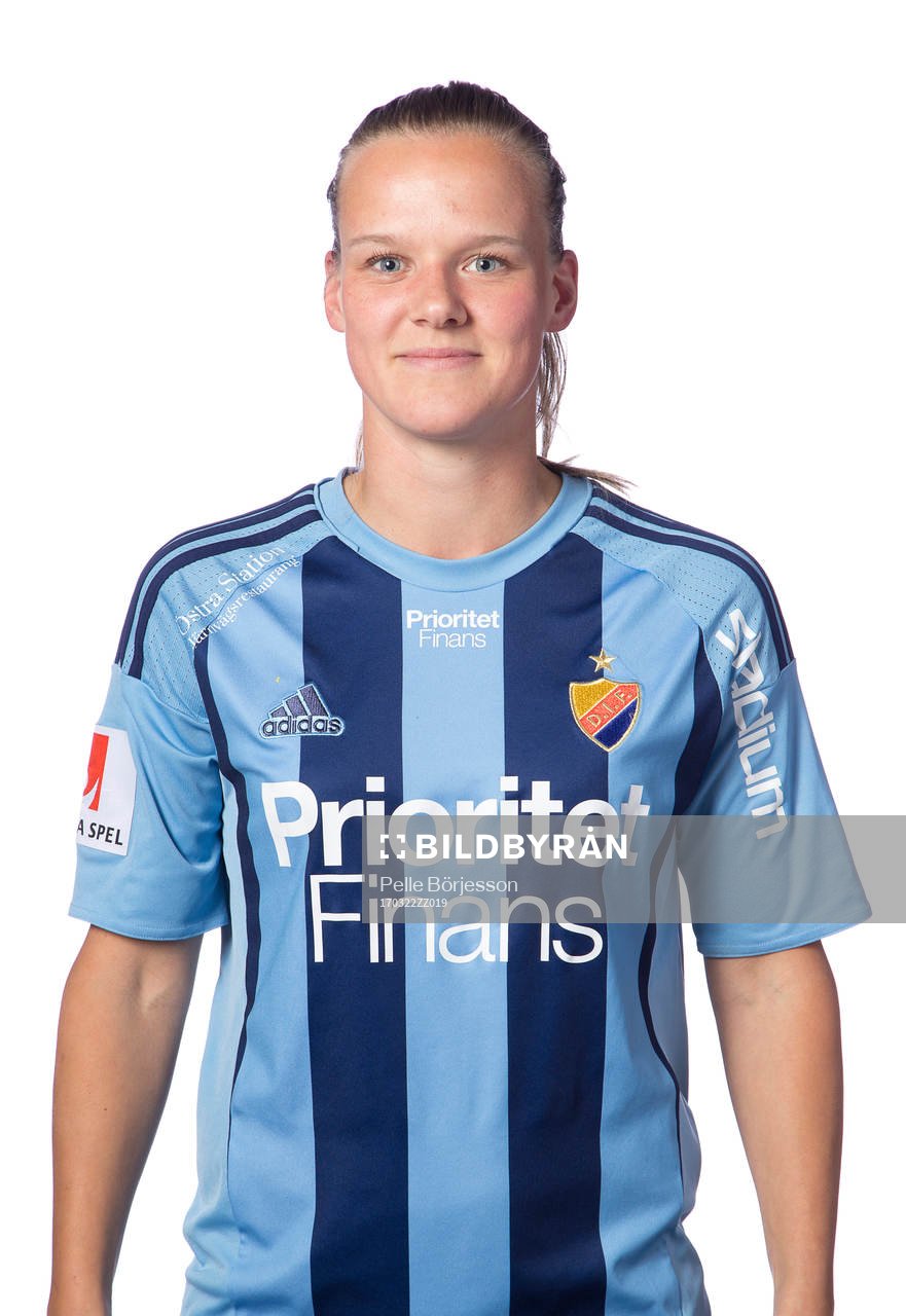 Djurgårdens Sheila van den Bulk poserar för ett porträtt den 22 mars 2017 i Stockholm.