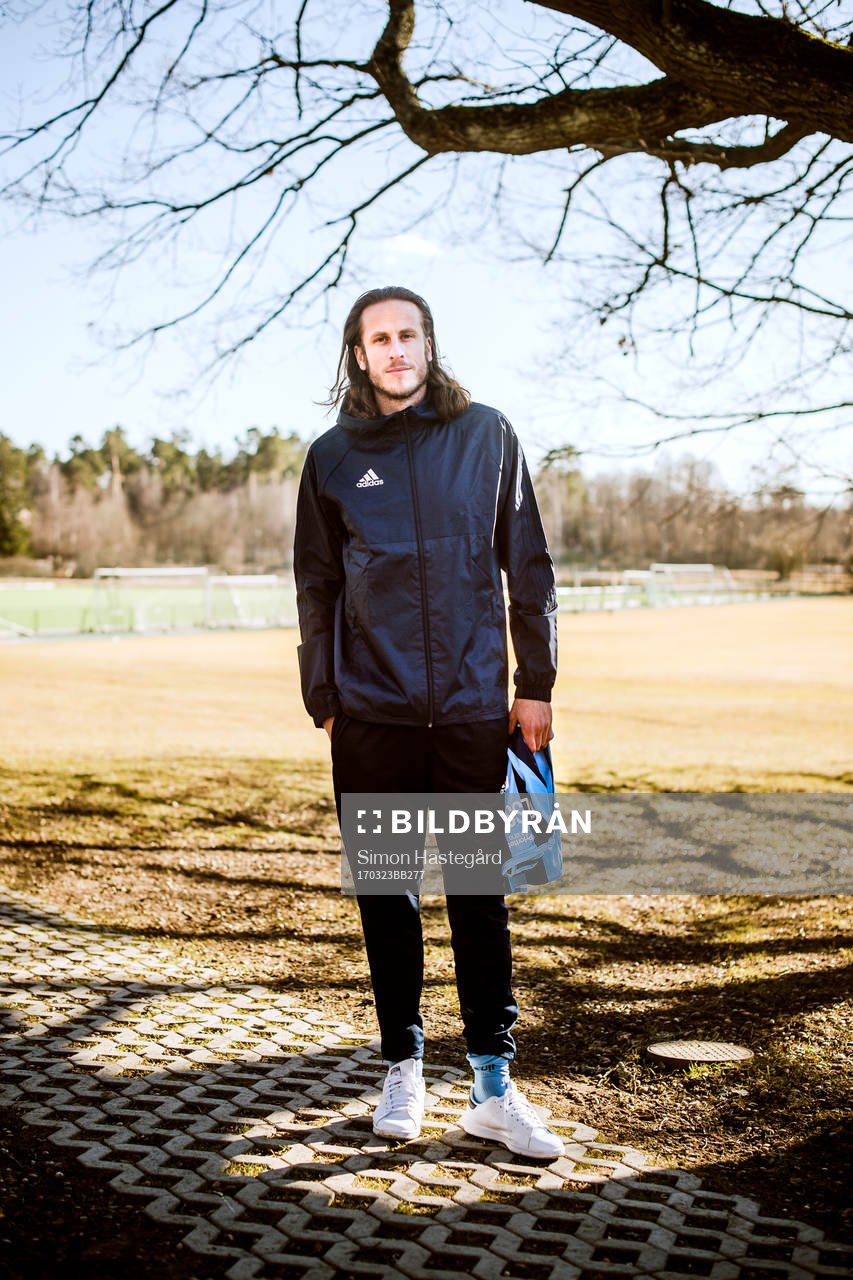 Djurgården presenterar Jonas Olsson som nyförvärv
