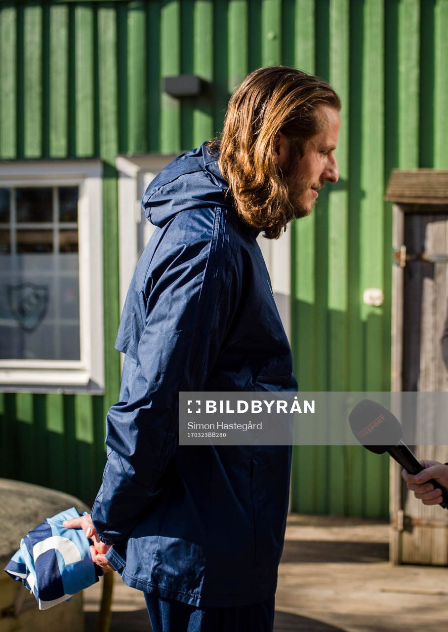 Djurgården presenterar Jonas Olsson som nyförvärv