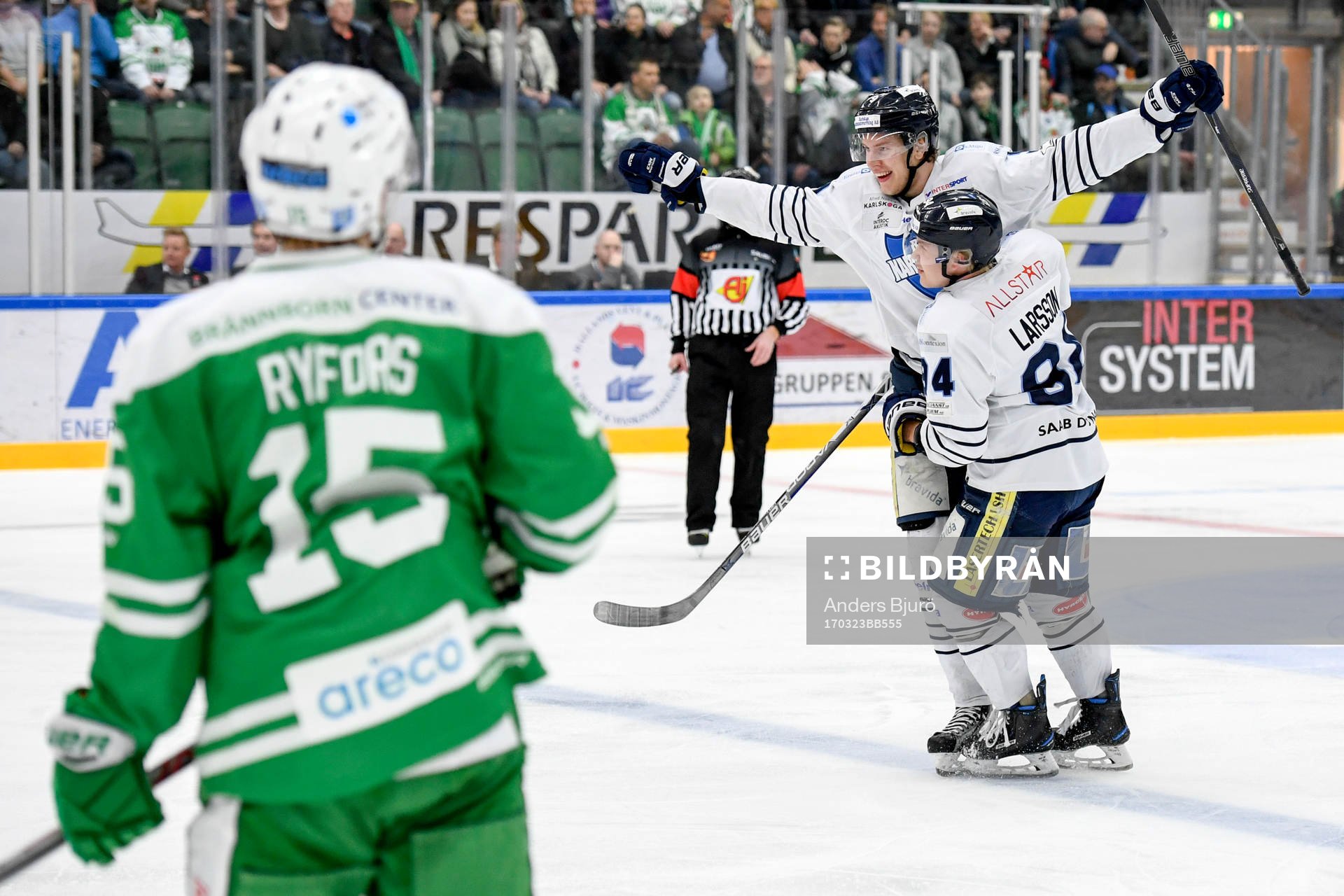 Karlskogas Victor Ejdsell jublar