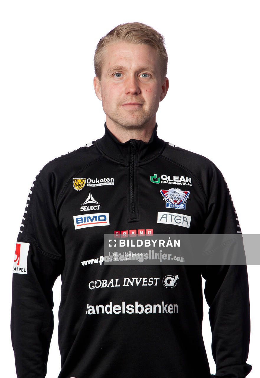 Linköpings målvaktstränare fredrik viklund poserar för ett porträtt den 23 mars 2017 i Linköping.