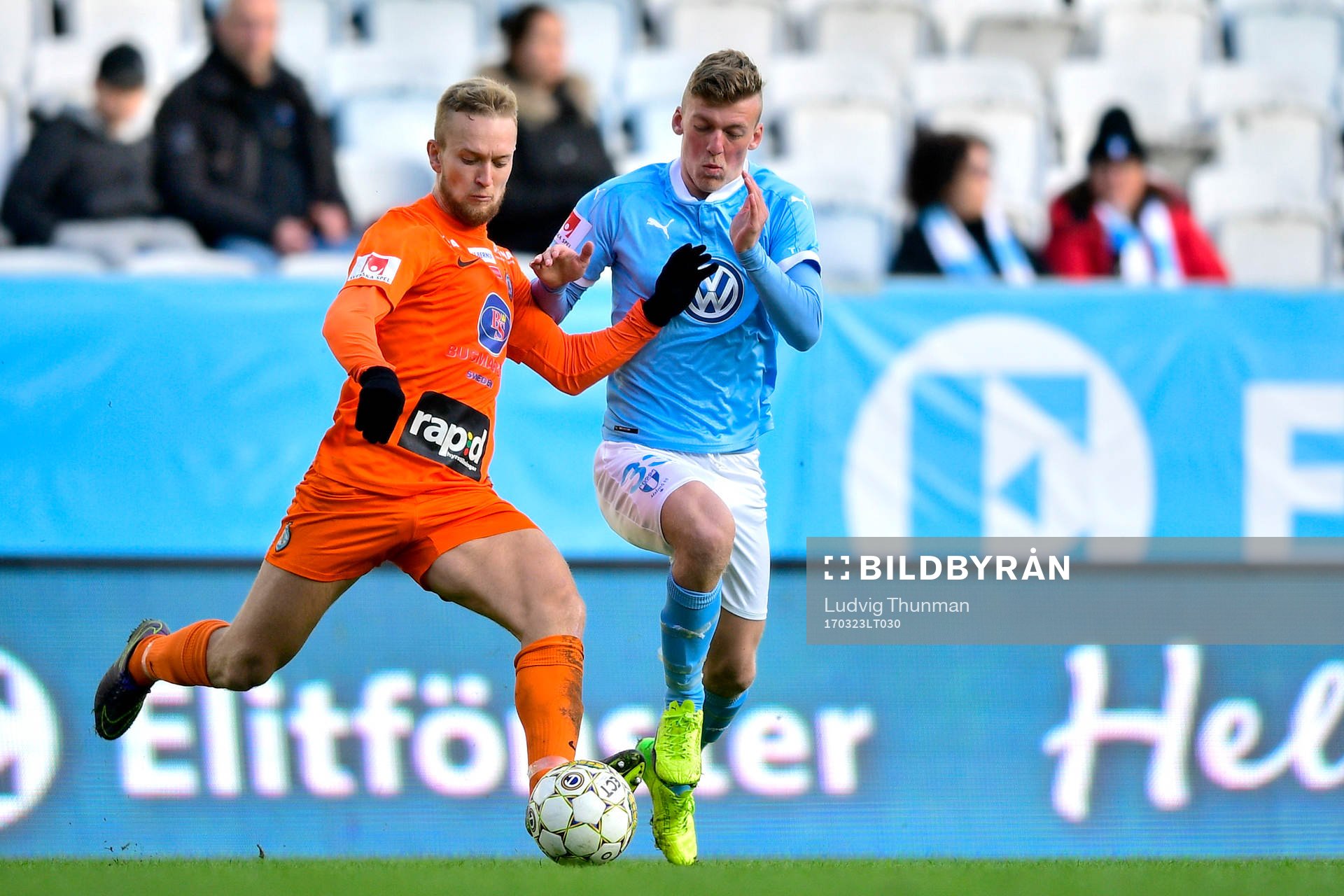 Eskilstunas Alexander Michell och Malmö FFs Teddy Bergqvist