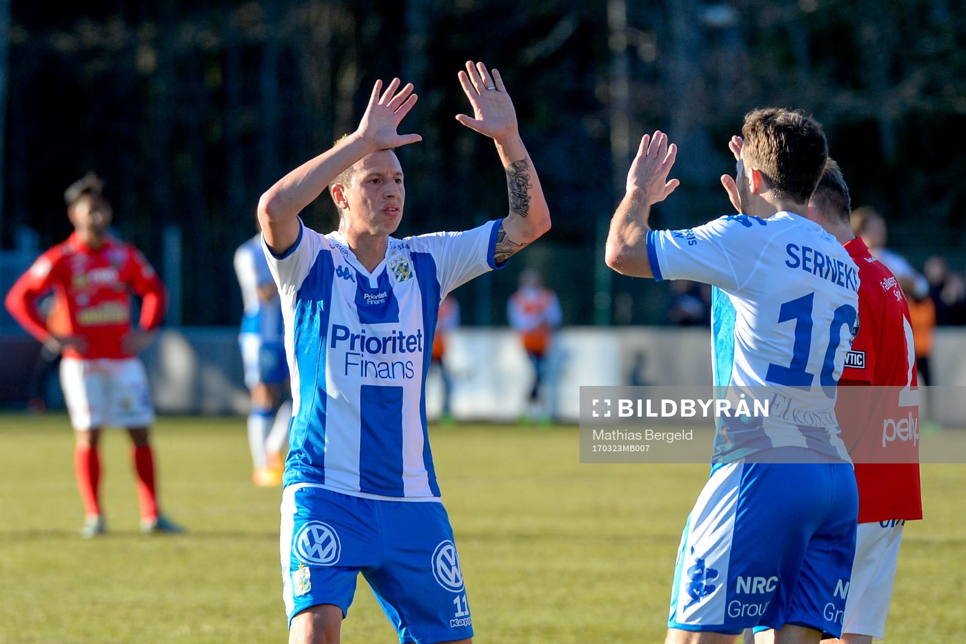 IFK Göteborgs Martin Smedberg Dalence jublar med Tobias