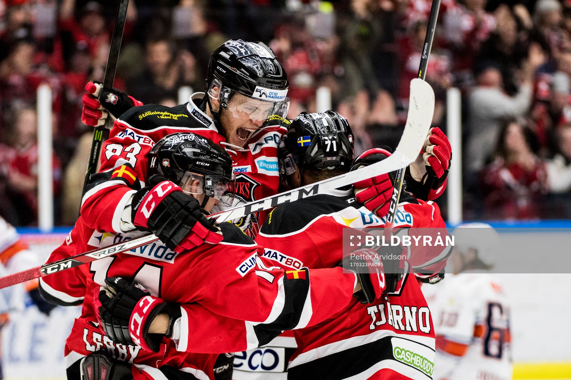 Malmö Redhawks Christoffer Forsberg (m) jublar