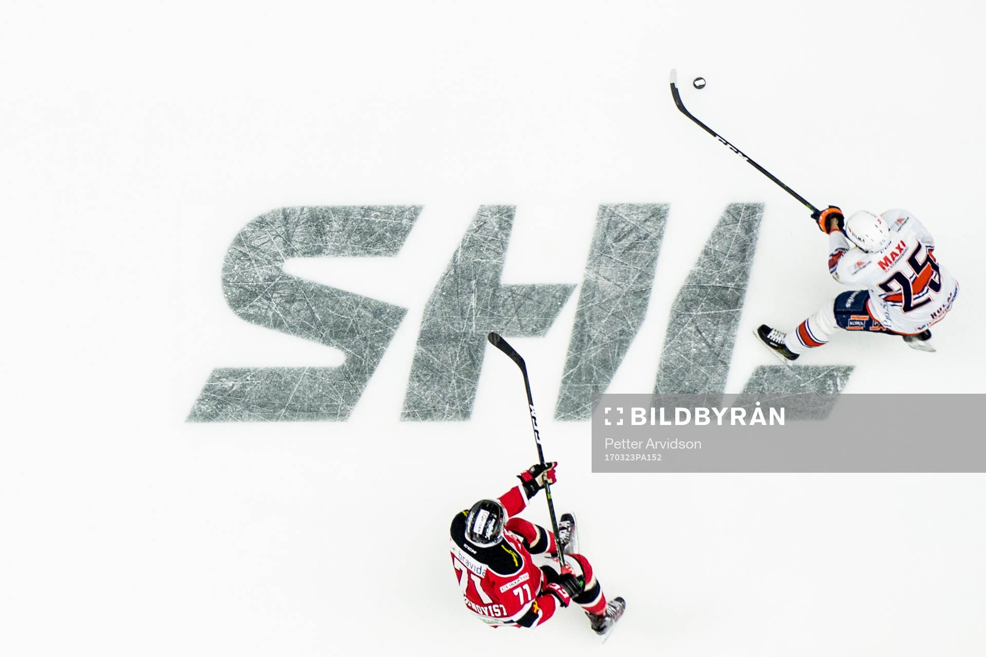 Växjös Philip Holm och Malmö Redhawks Mathias