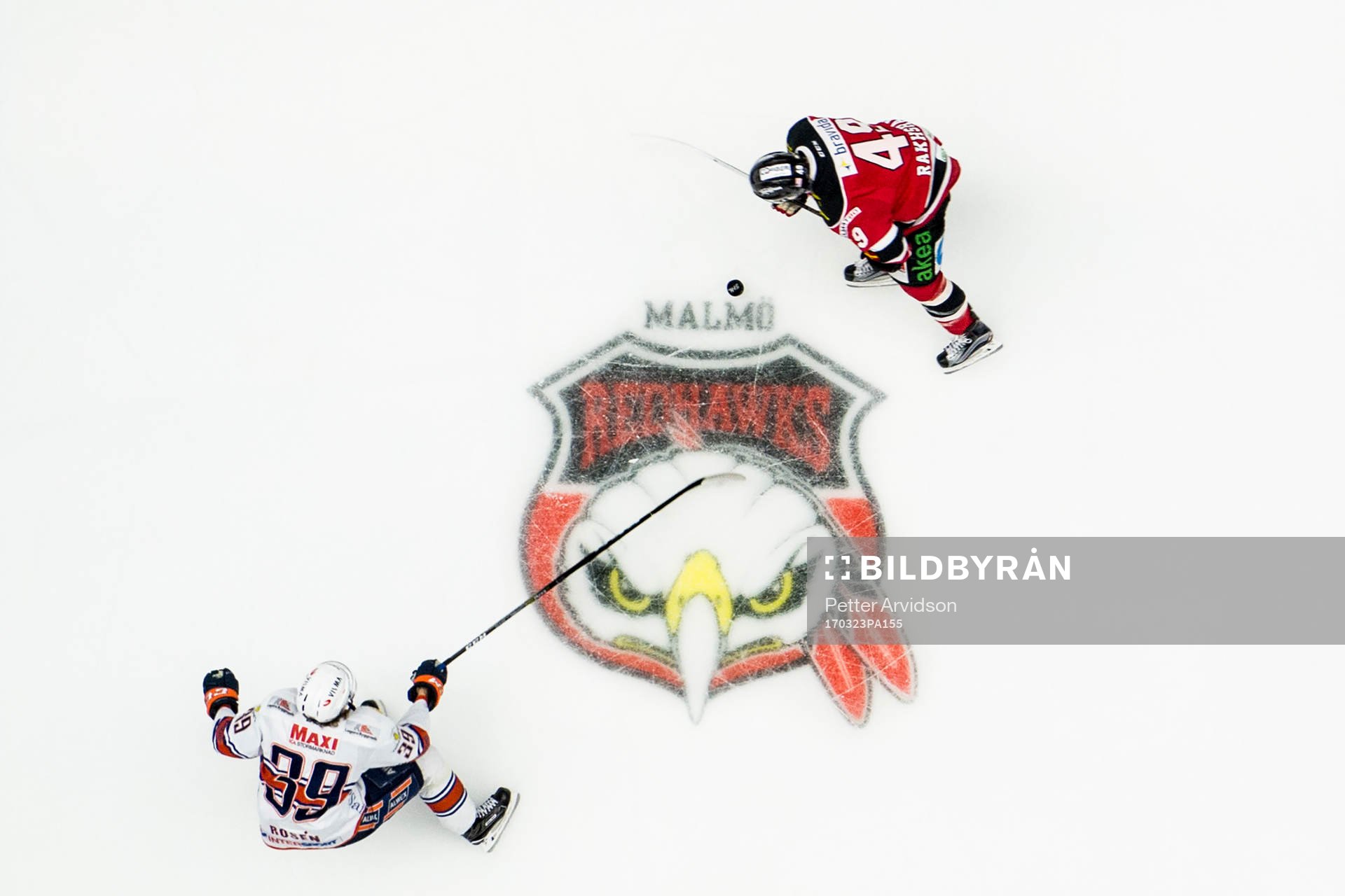 Malmö Redhawks Rhett Rakhshani utmanar Växjös Calle