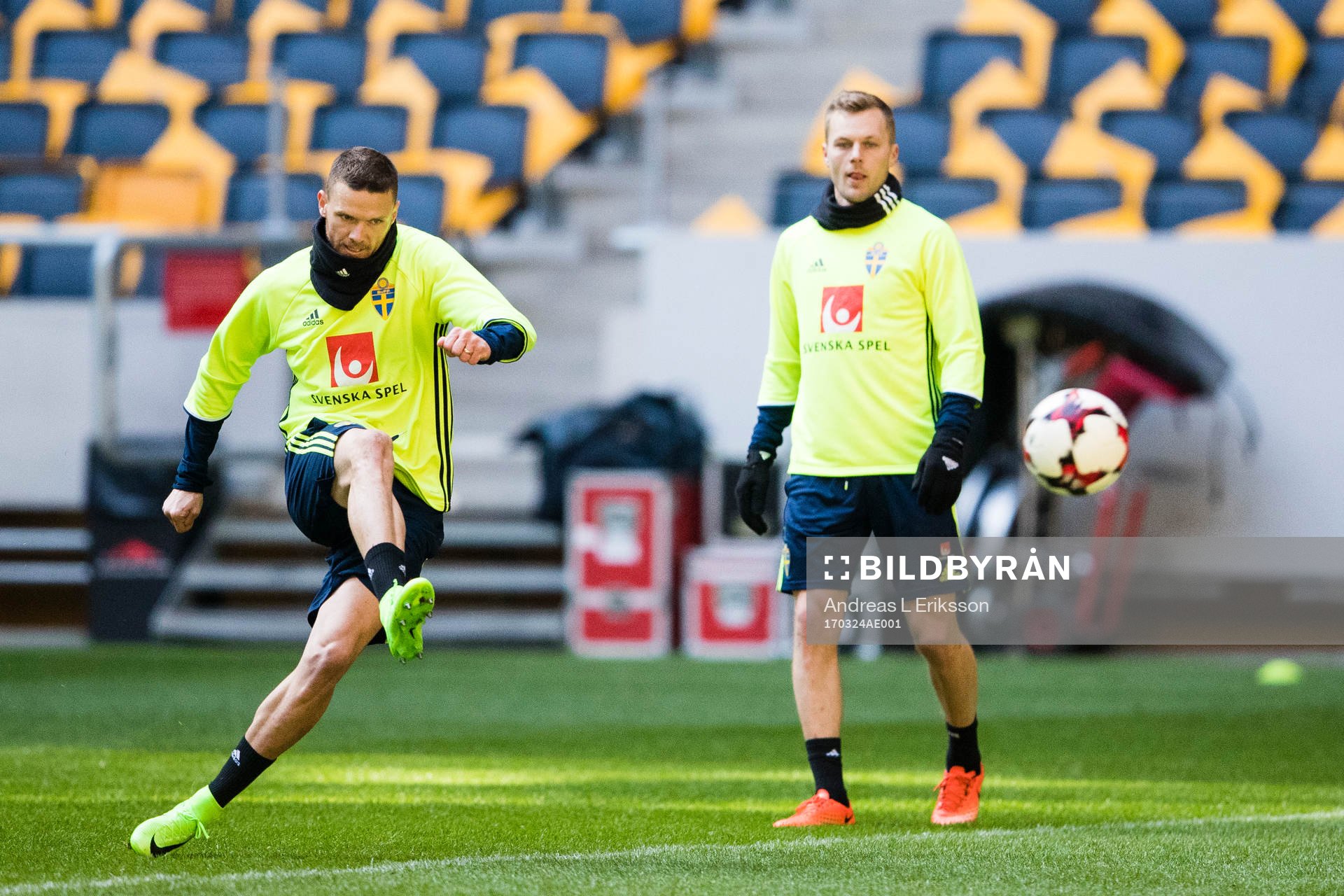 Sveriges Marcus Berg och Sebastian Larsson