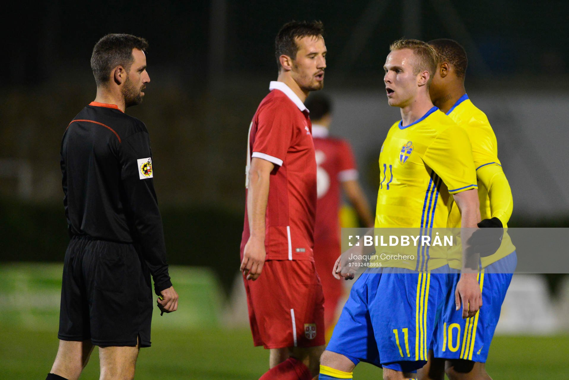 GUSTAV ENGVALL (11 SWEDEN) PROTEST A REFEREE