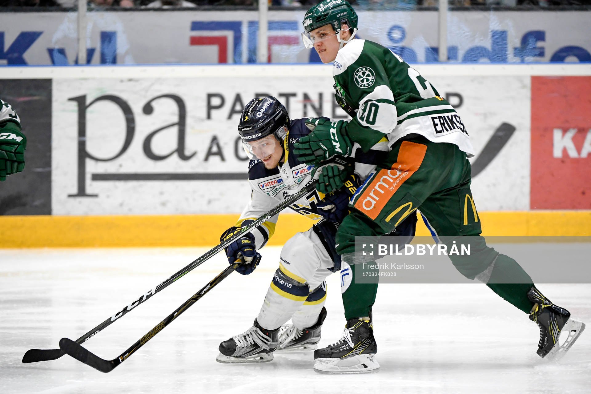 s Simon Önerud och Färjestads Joel Eriksson Ek