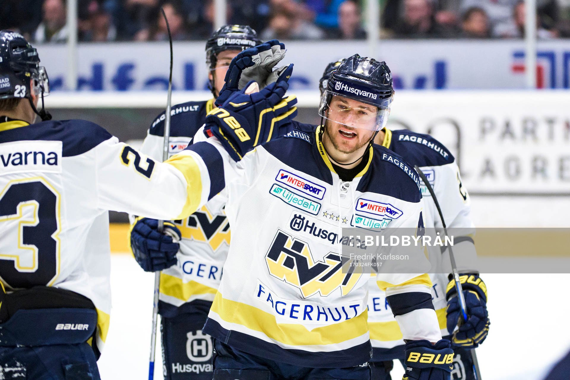 s Mikko Lehtonen jublar