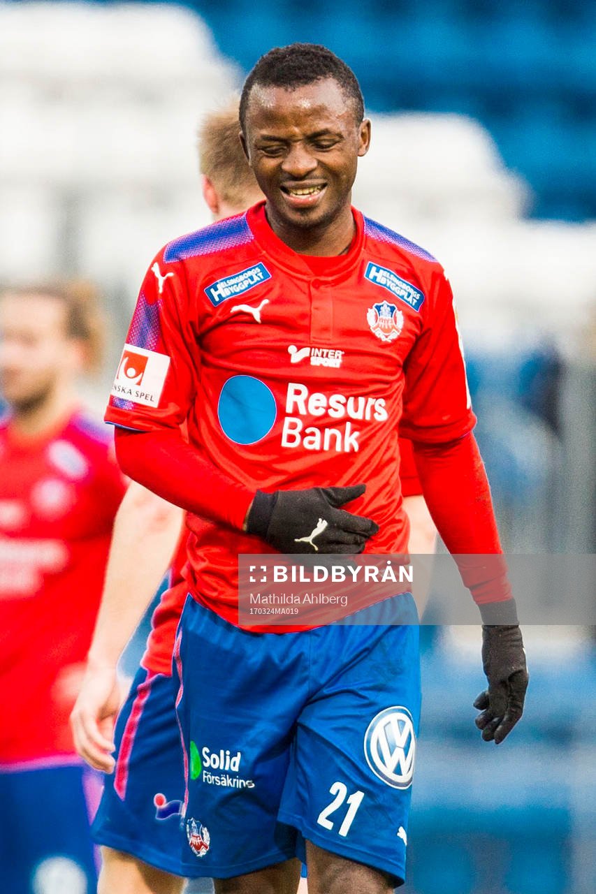 Helsingborgs Monday Samuel grimaserar