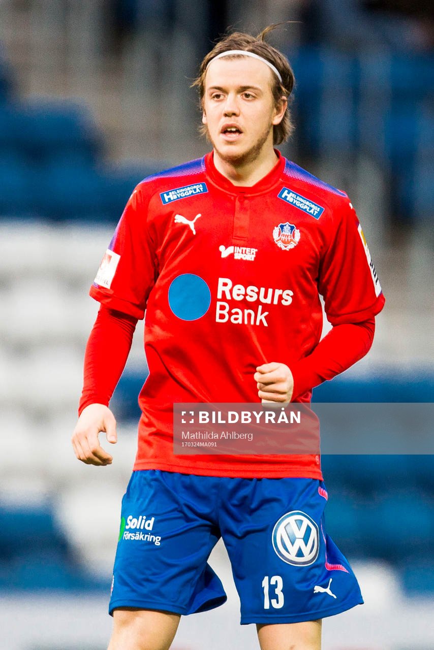 Helsingborgs Alexander Achinioti-Jönsson under träningsmatchen i fotboll mellan Helsingborg och Nordsjälland den 24 mars 2017 i Helsingborg.