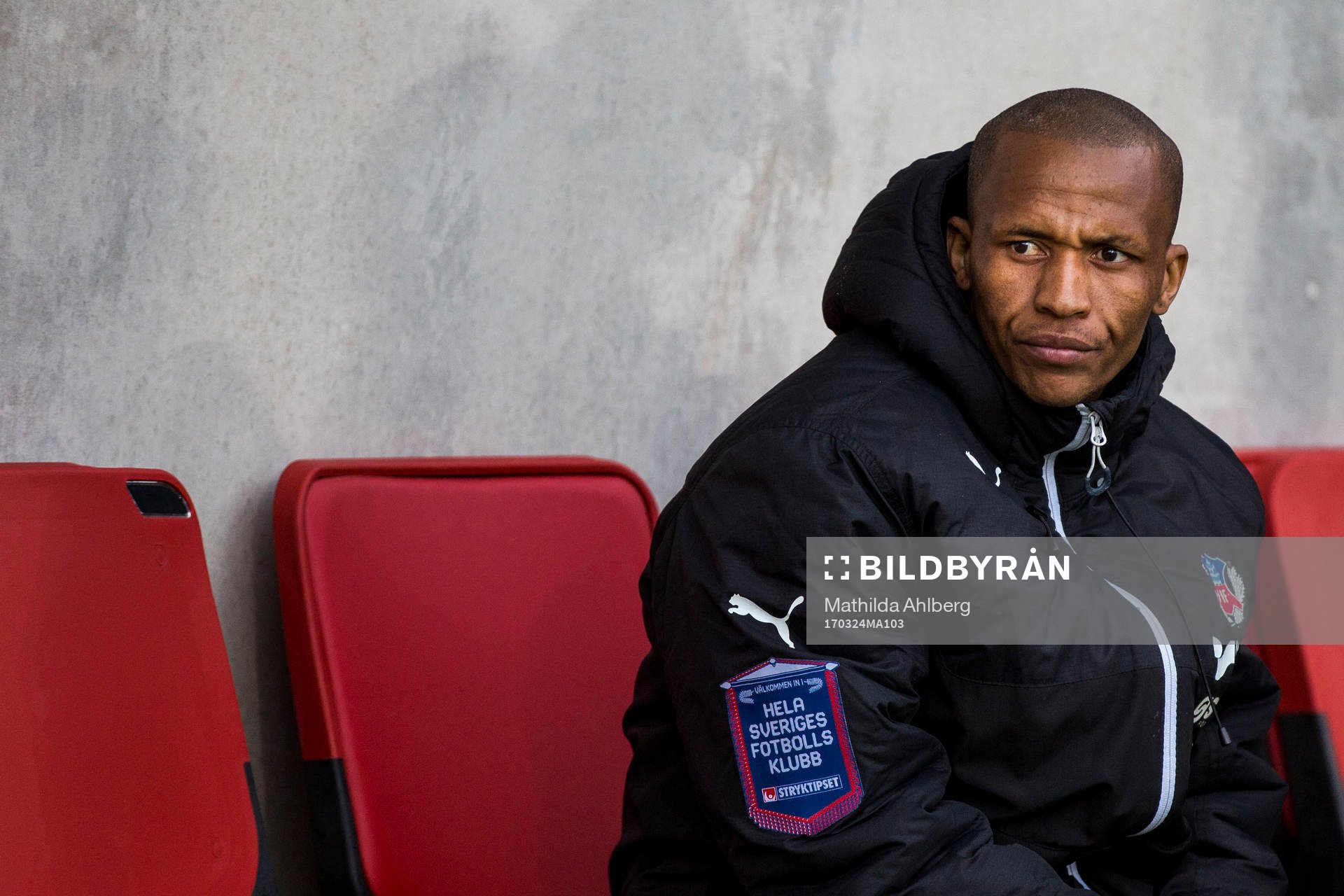 Helsingborgs Bradley Surprise Ralani på bänken
