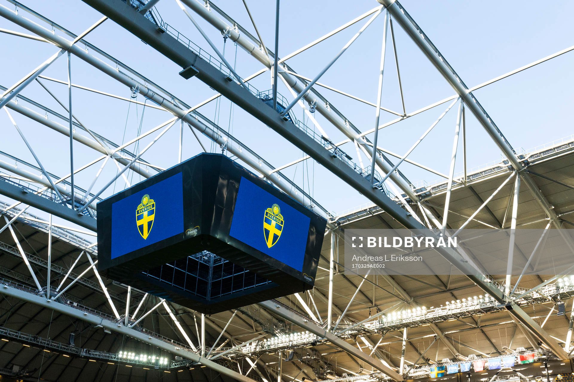 Öppet tak på Friends Arena
