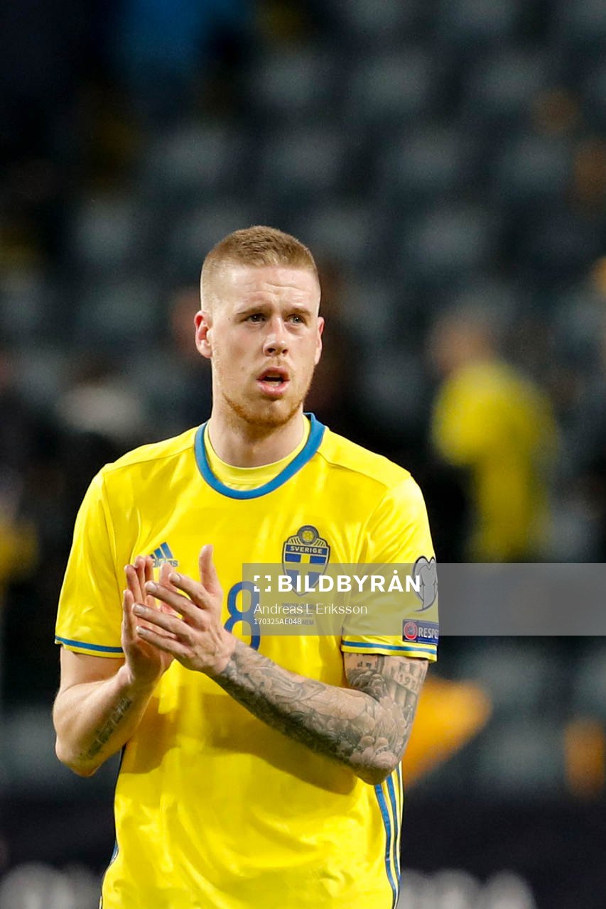 Sveriges Pontus Jansson tackar publiken