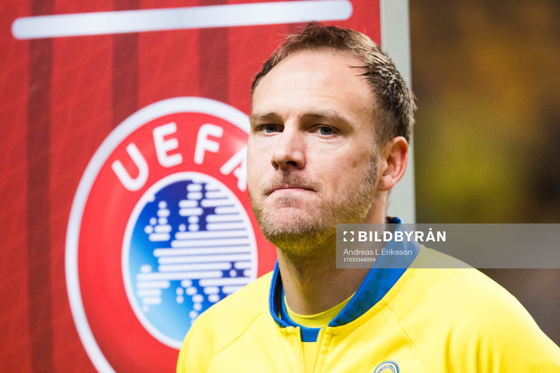 Sveriges Andreas Granqvist innan fotbollsmatchen i