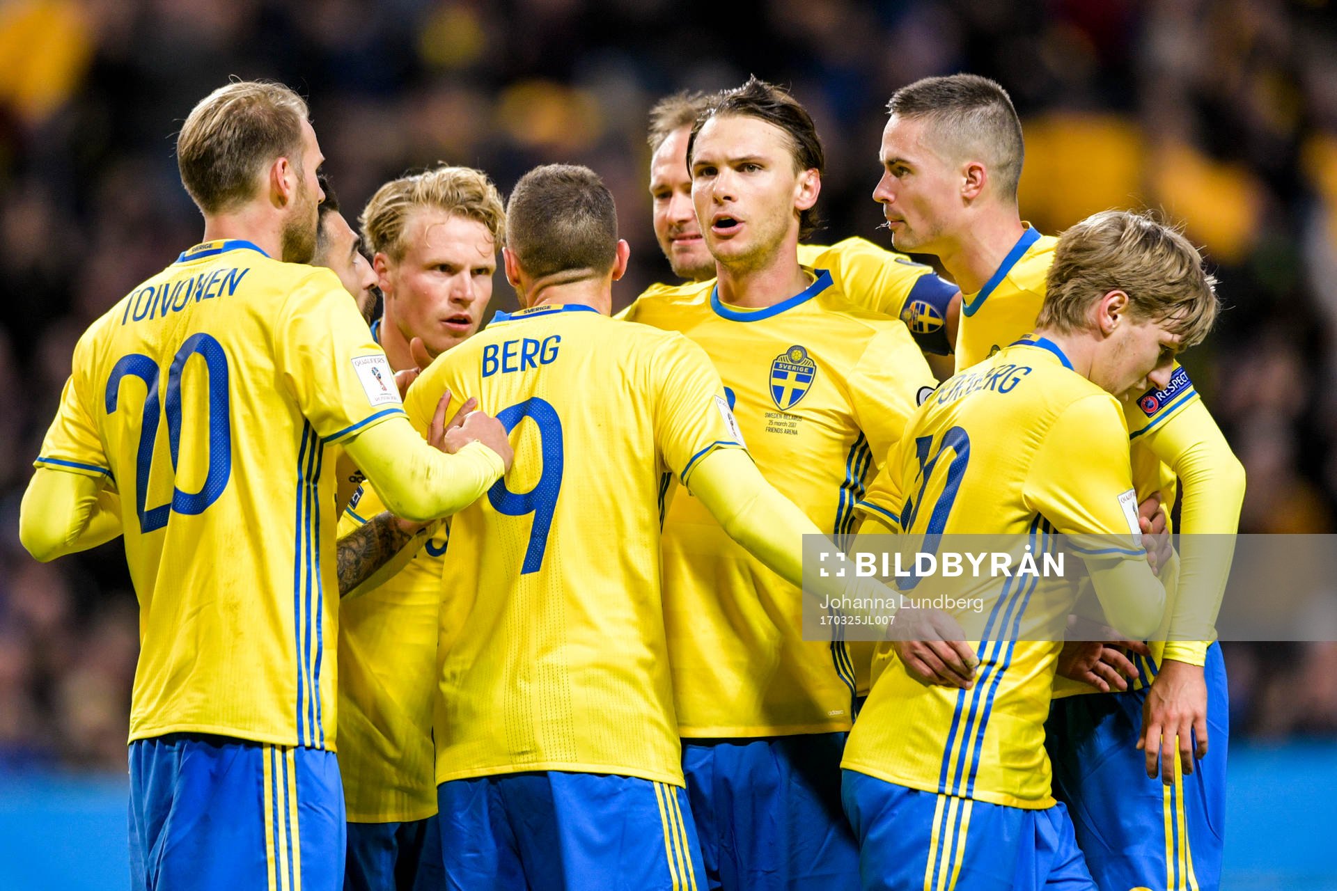 Sveriges spelare jublar