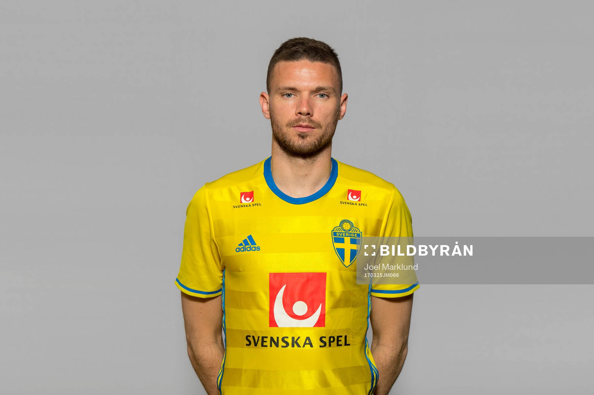 Marcus Berg, spelare i Sveriges fotbollslandslag, poserar för ett porträtt den 21 mars 2017 i Stockholm. Editors note: Bildens bakgrund är förlängd genom digital retusch.