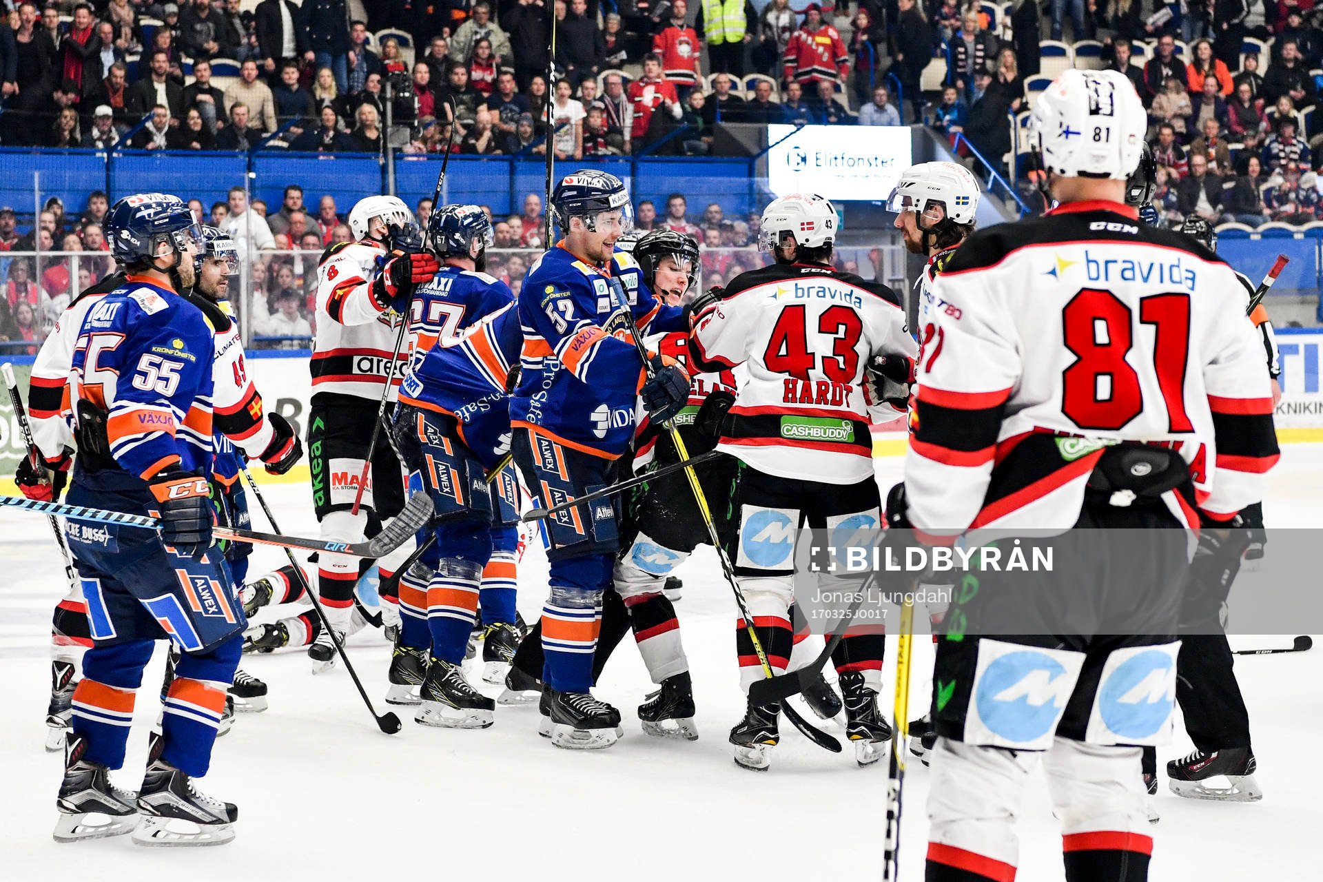 Bråk mellan flera spelare i både Malmö Redhawk och