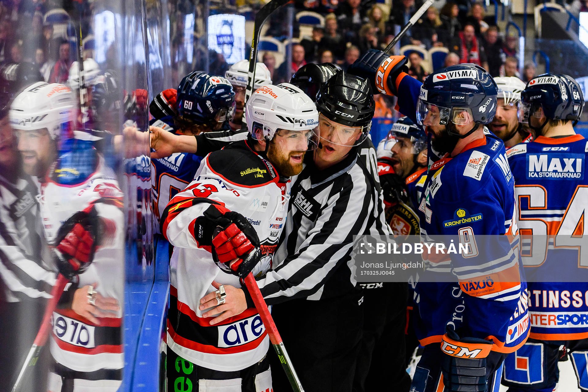 Bråk mellan flera spelare