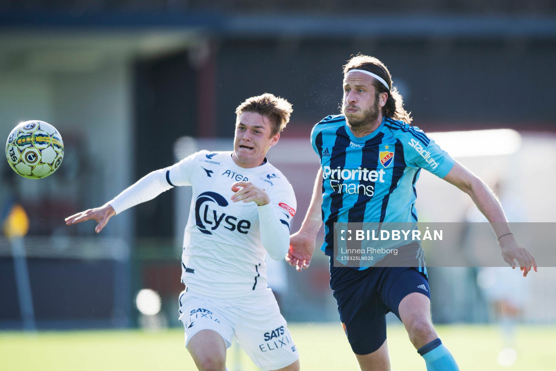 Djurgårdens Jonas Olsson och Viking Stavangers Mathias