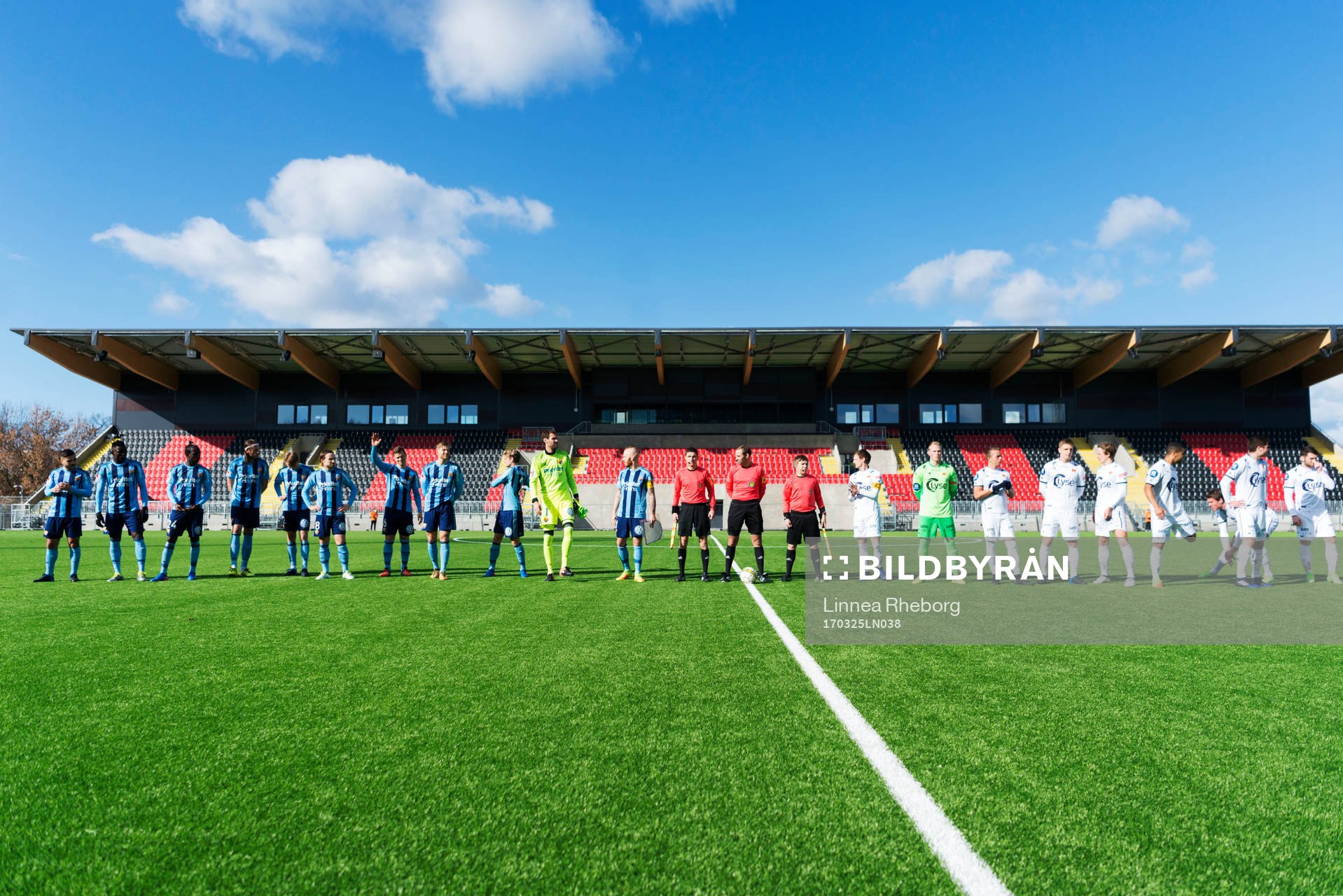 Djurgårdens och Viking Stavangers spelare radar upp
