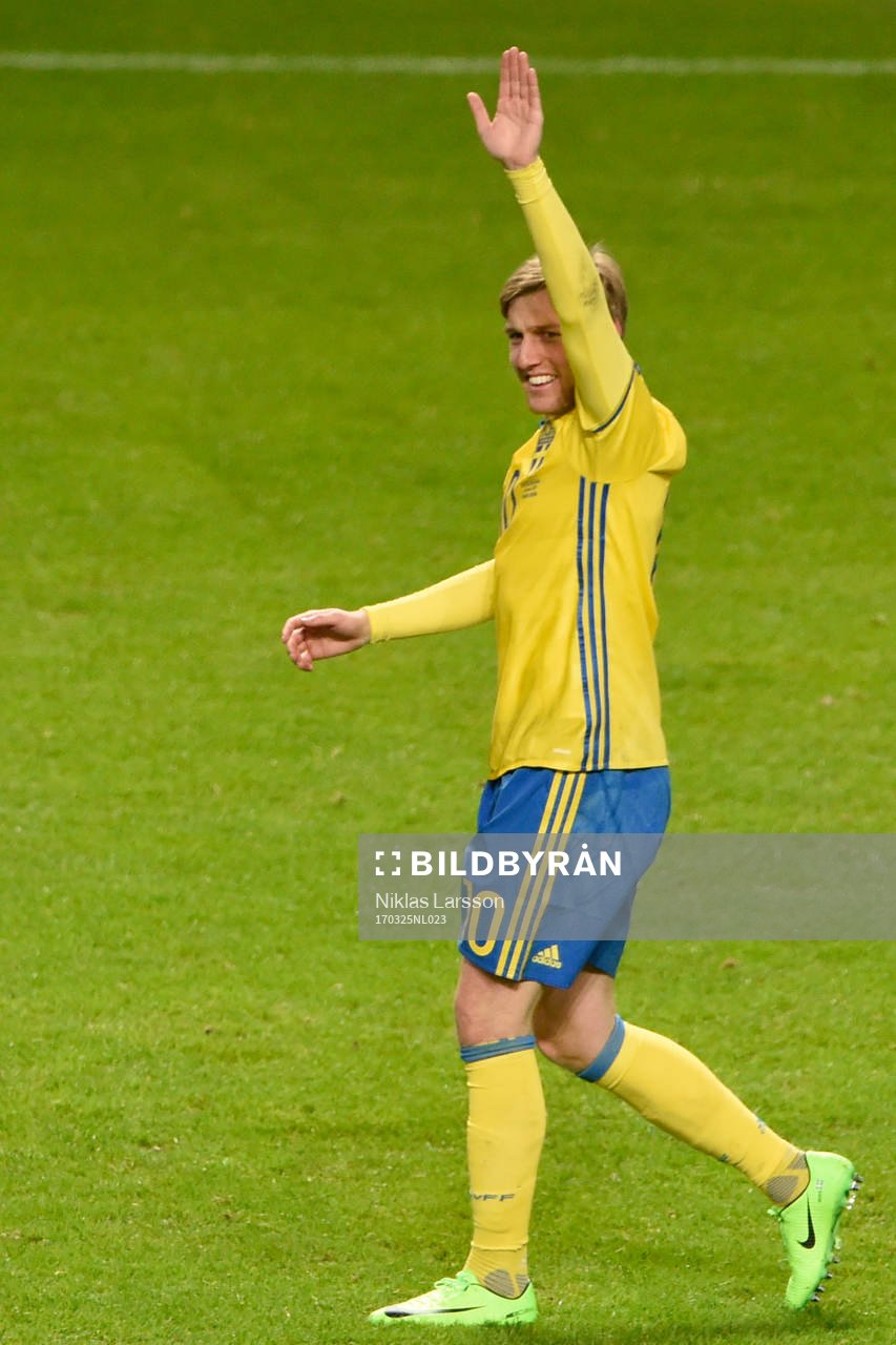 Sveriges Emil Forsberg jublar