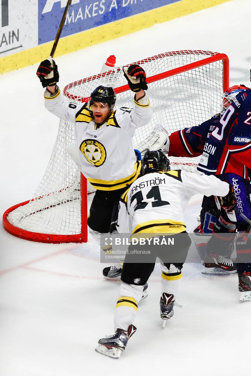 Brynäs Daniel Paille och Jonathan Granström   jublar