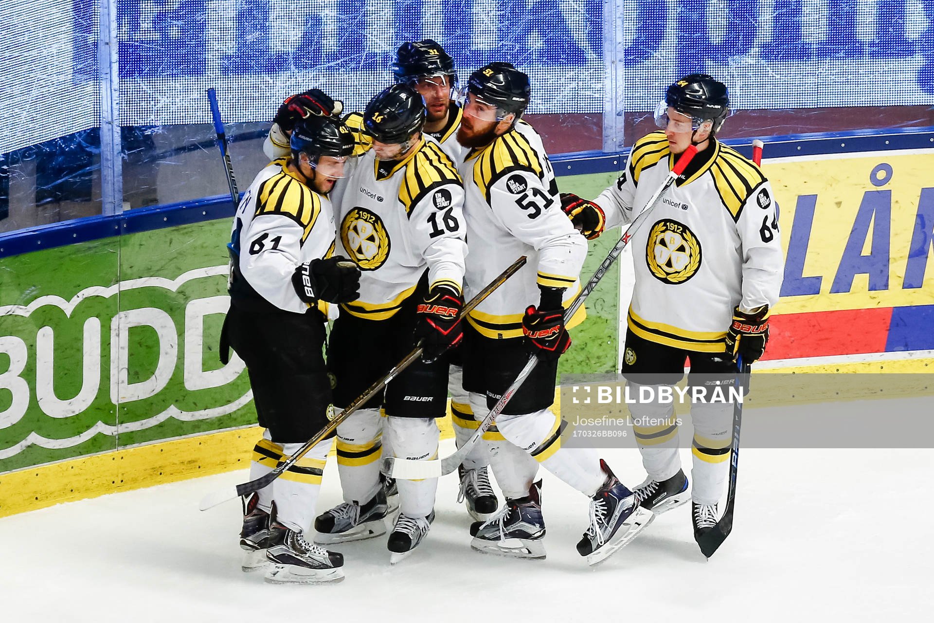 Brynäs spelare jublar