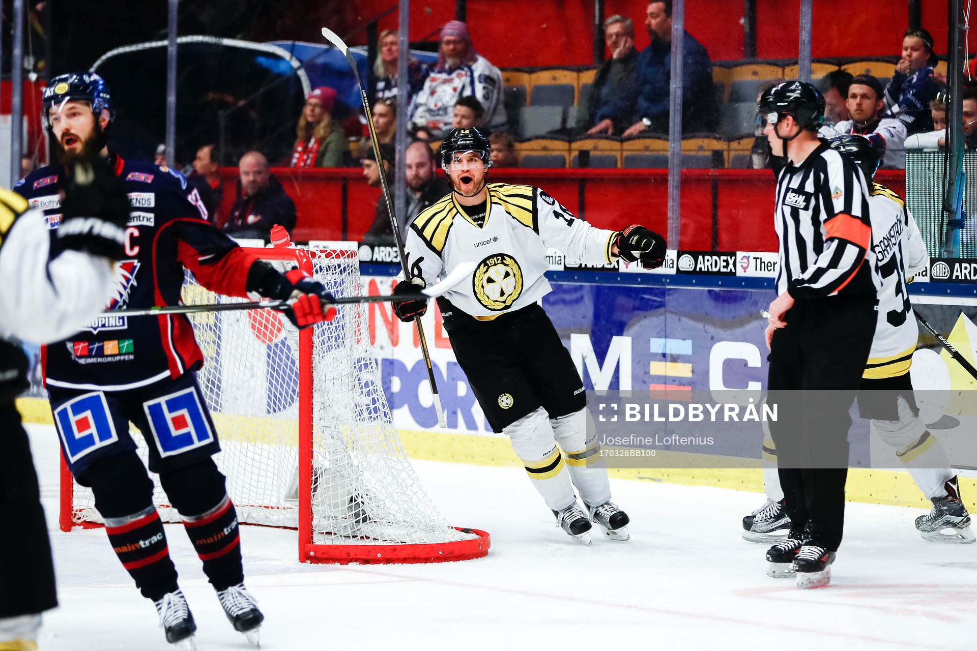 Brynäs Daniel Paille jublar