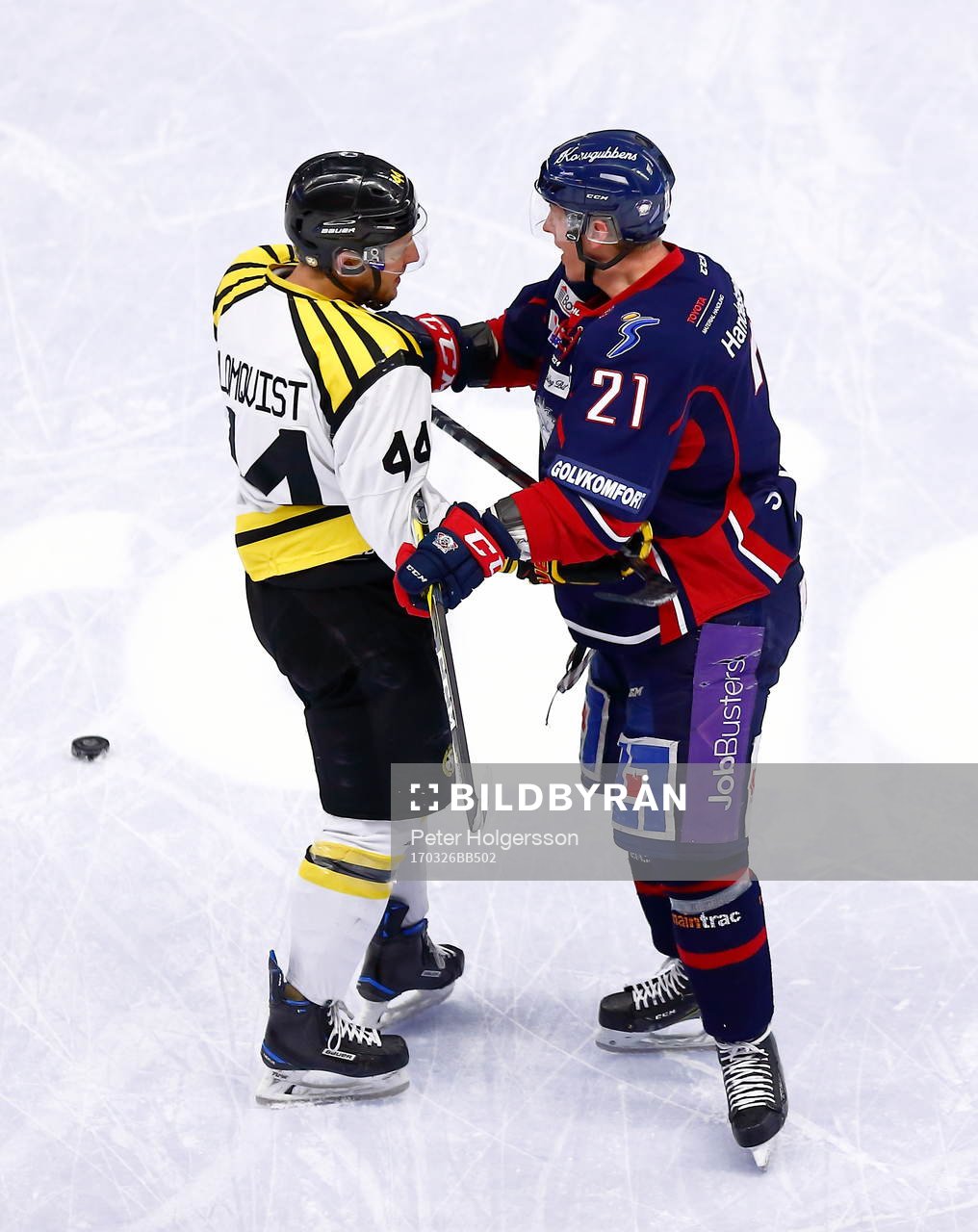 Brynäs Jacob Blomqvist och Linköpings Emil Sylvegård