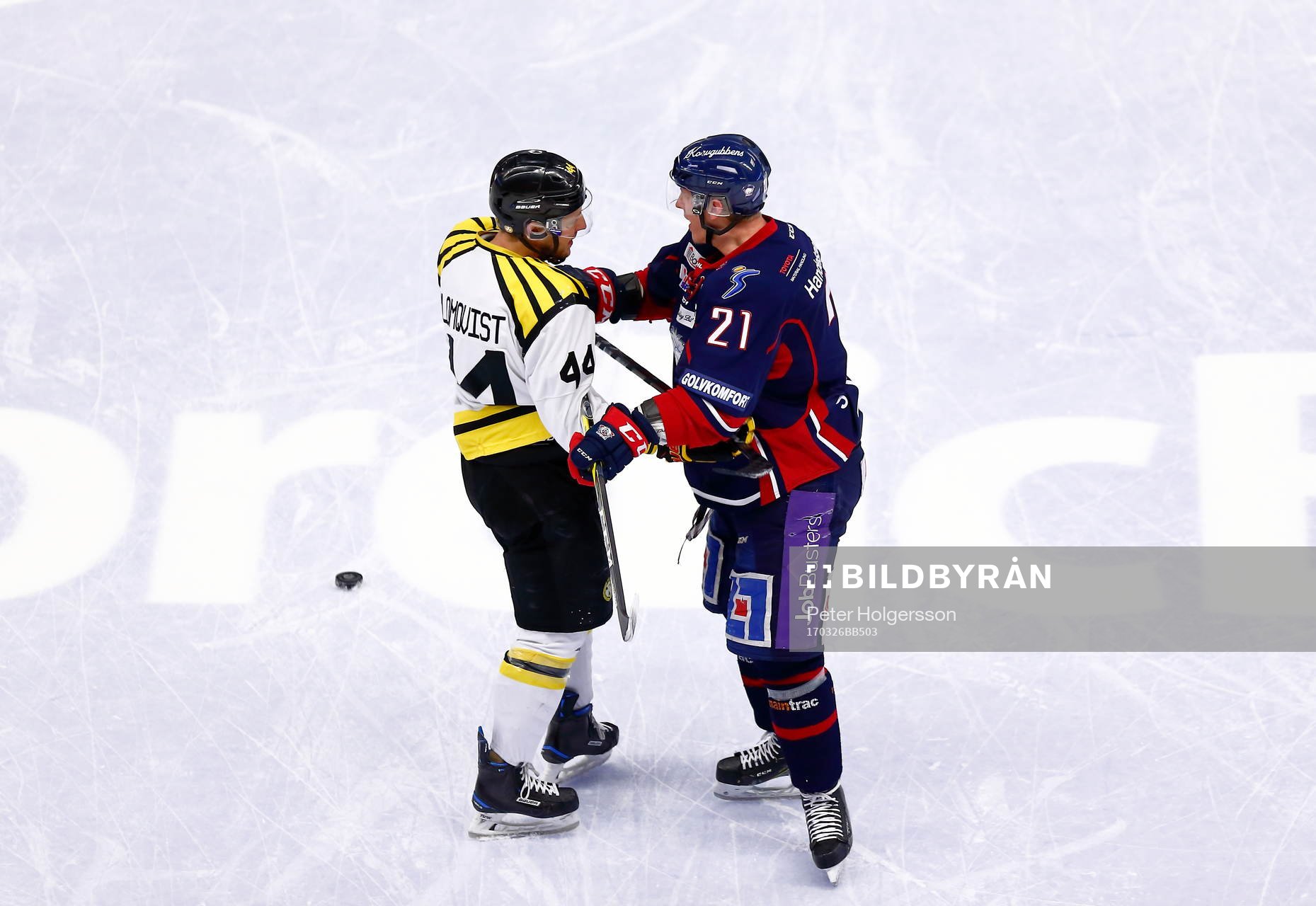 Brynäs Jacob Blomqvist och Linköpings Emil Sylvegård