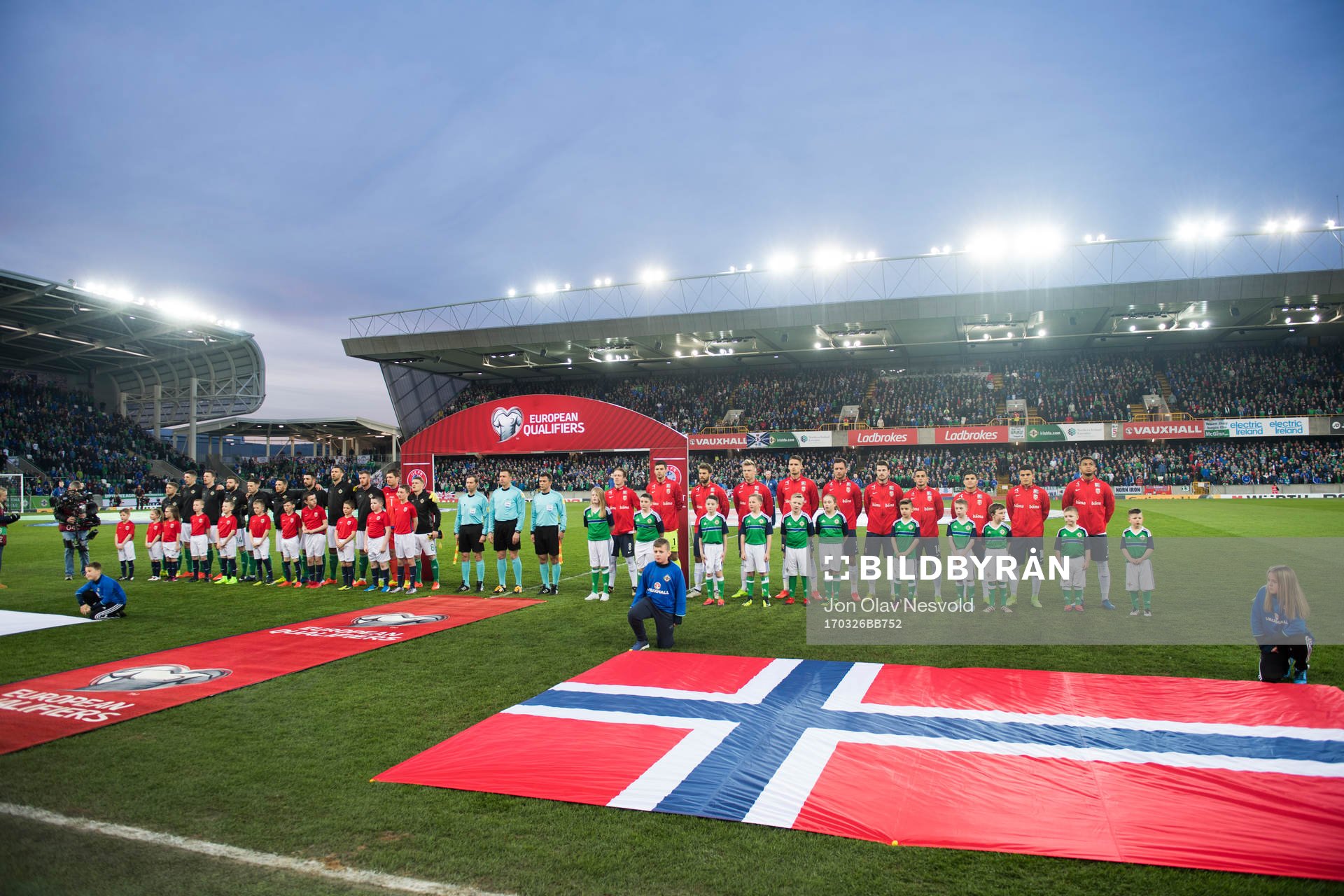 Norges lag innan fotbollsmatchen i VM-kvalet mellan