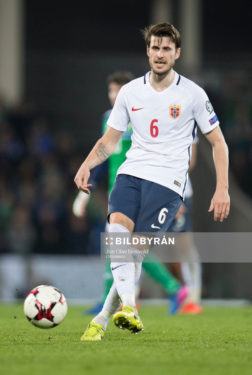 Norges Håvard Nordtveit under fotbollsmatchen i VM-kvalet mellan Nordirland och Norge den 26 mars 2017 i Belfast.